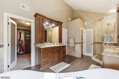 319 Valley View Cir, Freehold Township, NJ 07728 - Photo 28
