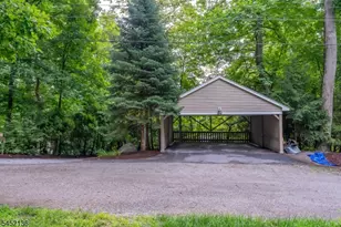 25 Decker Pond Trail, Vernon, NJ 07461 - Photo 22