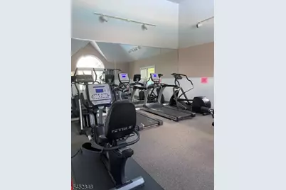 220 Cambridge Ct, Clifton, NJ 07014 - Photo 14