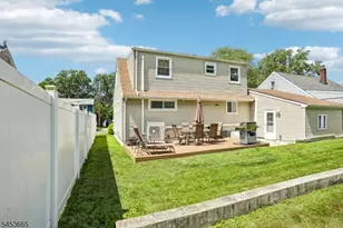 10 Independence Dr, Roselle, NJ 07203 - Photo 38