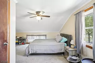 10 Independence Dr, Roselle, NJ 07203 - Photo 14