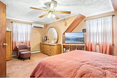 10 Independence Dr, Roselle, NJ 07203 - Photo 30