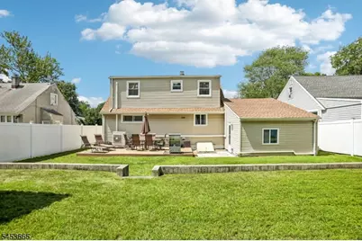 10 Independence Dr, Roselle, NJ 07203 - Photo 44