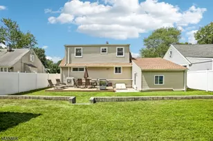 10 Independence Dr, Roselle, NJ 07203 - Photo 44