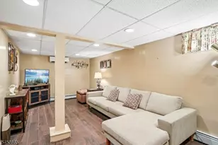 10 Independence Dr, Roselle, NJ 07203 - Photo 34