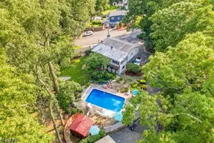 59 Shawnee Rd, Hopatcong, NJ 07843 - Photo 10