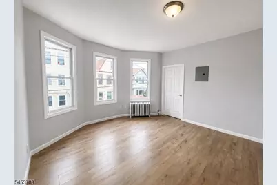 227 Patterson St #2F, Harrison, NJ 07029 - Photo 4