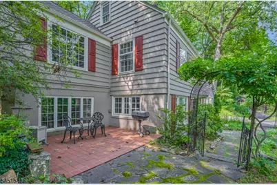 173 Hillcrest Rd, Watchung, NJ 07069 - Photo 2