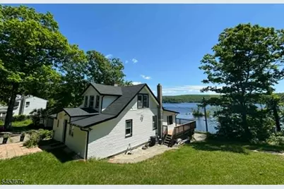 677 Warwick Tpke, West Milford, NJ 07421 - Photo 2