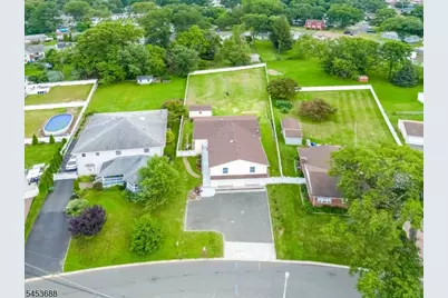 7 Henoch Ave, Clifton, NJ 07013 - Photo 4