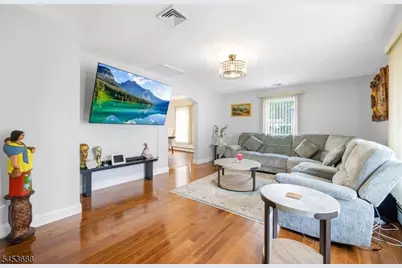 7 Henoch Ave, Clifton, NJ 07013 - Photo 8