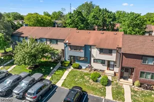 489 Brookside Ln, Hillsborough Township, NJ 08844 - Photo 4