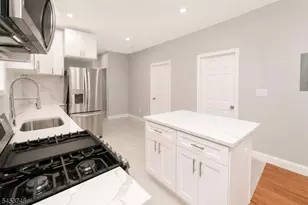 734 Summer Ave First Floor, Newark, NJ 07104 - Photo 4