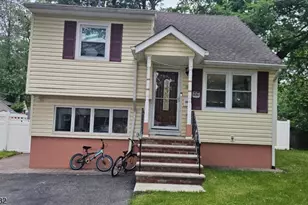 38 Auburn Rd, Parsippany, NJ 07054 - Photo 2