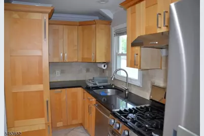 38 Auburn Rd, Parsippany, NJ 07054 - Photo 12