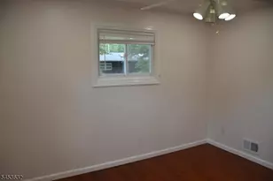 38 Auburn Rd, Parsippany, NJ 07054 - Photo 30