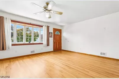 124 Sonora Ave, Woodbridge Township, NJ 08830 - Photo 4