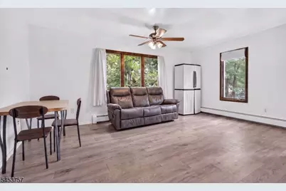 1601 N Stiles St, Linden, NJ 07036 - Photo 8