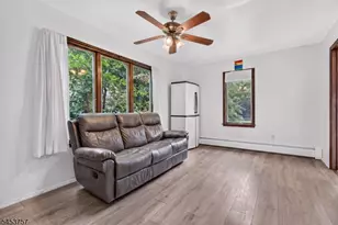 1601 N Stiles St, Linden, NJ 07036 - Photo 6