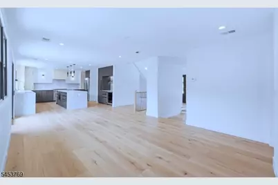 41 Pino Ct, Clifton, NJ 07013 - Photo 12