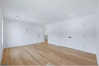 41 Pino Ct, Clifton, NJ 07013 - Photo 32