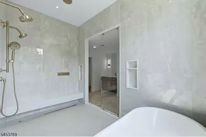 41 Pino Ct, Clifton, NJ 07013 - Photo 30