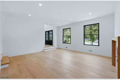 41 Pino Ct, Clifton, NJ 07013 - Photo 6