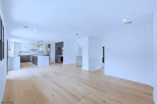 41 Pino Ct, Clifton, NJ 07013 - Photo 14