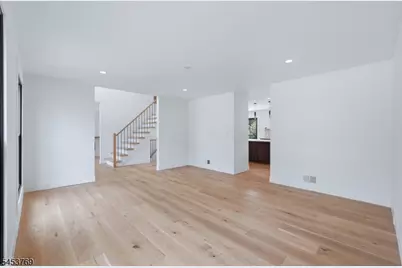 41 Pino Ct, Clifton, NJ 07013 - Photo 10