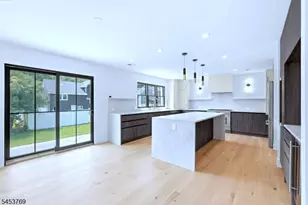 41 Pino Ct, Clifton, NJ 07013 - Photo 14