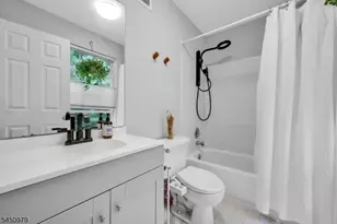 154 Vista Dr, Hanover Township, NJ 07927 - Photo 14