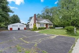 752 Park Ave, Middletown, NJ 07718 - Photo 4
