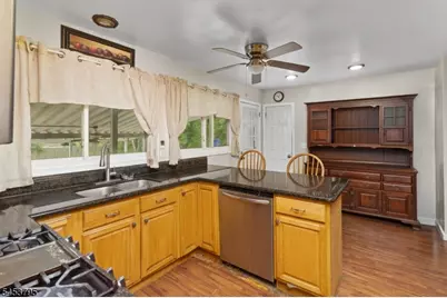 752 Park Ave, Middletown, NJ 07718 - Photo 18