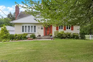 752 Park Ave, Middletown, NJ 07718 - Photo 2