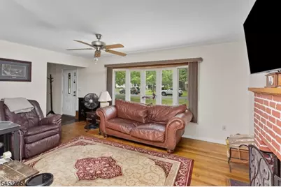 752 Park Ave, Middletown, NJ 07718 - Photo 12