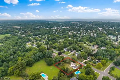 752 Park Ave, Middletown, NJ 07718 - Photo 32