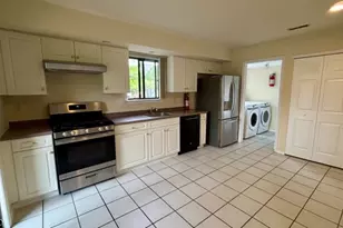 12 Spencer St, Franklin Township, NJ 08873 - Photo 6