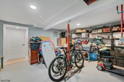40 Scott Ter, Clifton, NJ 07013 - Photo 8