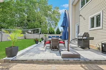 40 Scott Ter, Clifton, NJ 07013 - Photo 6