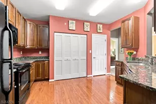 4 Waterman Ln, Hillsborough Township, NJ 08844 - Photo 10
