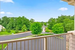 4 Waterman Ln, Hillsborough Township, NJ 08844 - Photo 2