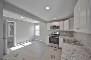 427 E Central Ave, Alpha, NJ 08865 - Photo 2