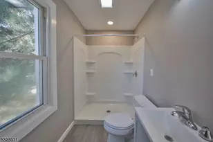 427 E Central Ave, Alpha, NJ 08865 - Photo 8