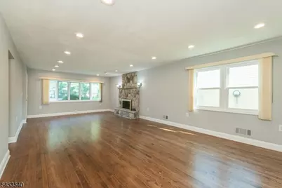61 Elm St, Clifton, NJ 07013 - Photo 2