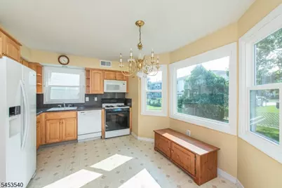 61 Elm St, Clifton, NJ 07013 - Photo 8