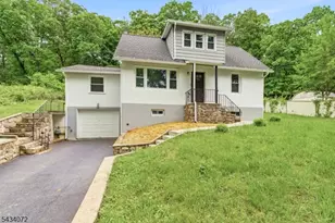 30 Chestnut Terrace, Rockaway, NJ 07866 - Photo 1
