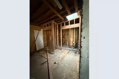 210 Berkeley Ave, Newark, NJ 07107 - Photo 10