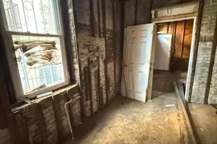 210 Berkeley Ave, Newark, NJ 07107 - Photo 18