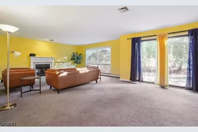 76 Stryker Ct, Bridgewater, NJ 08807 - Photo 4