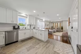 34 Garibaldi Ave, Newark, NJ 07114 - Photo 12